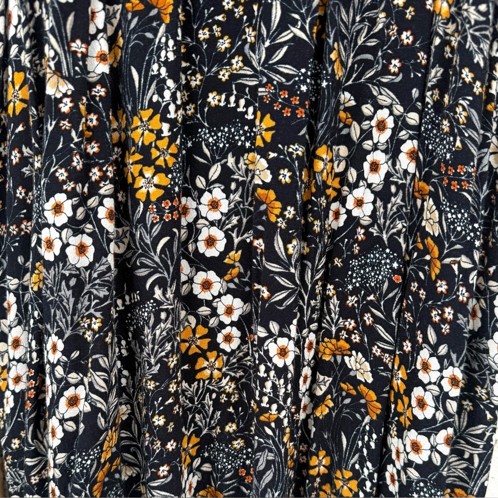 H&M 
Floral Black and Orange Women's Dress - Picture 7 of 14